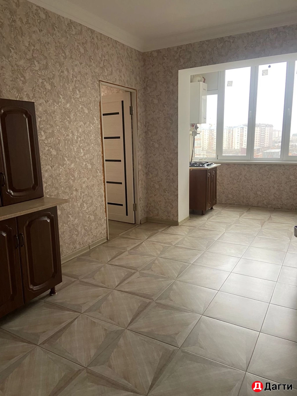 Квартира, 3 комнаты, 75 м²