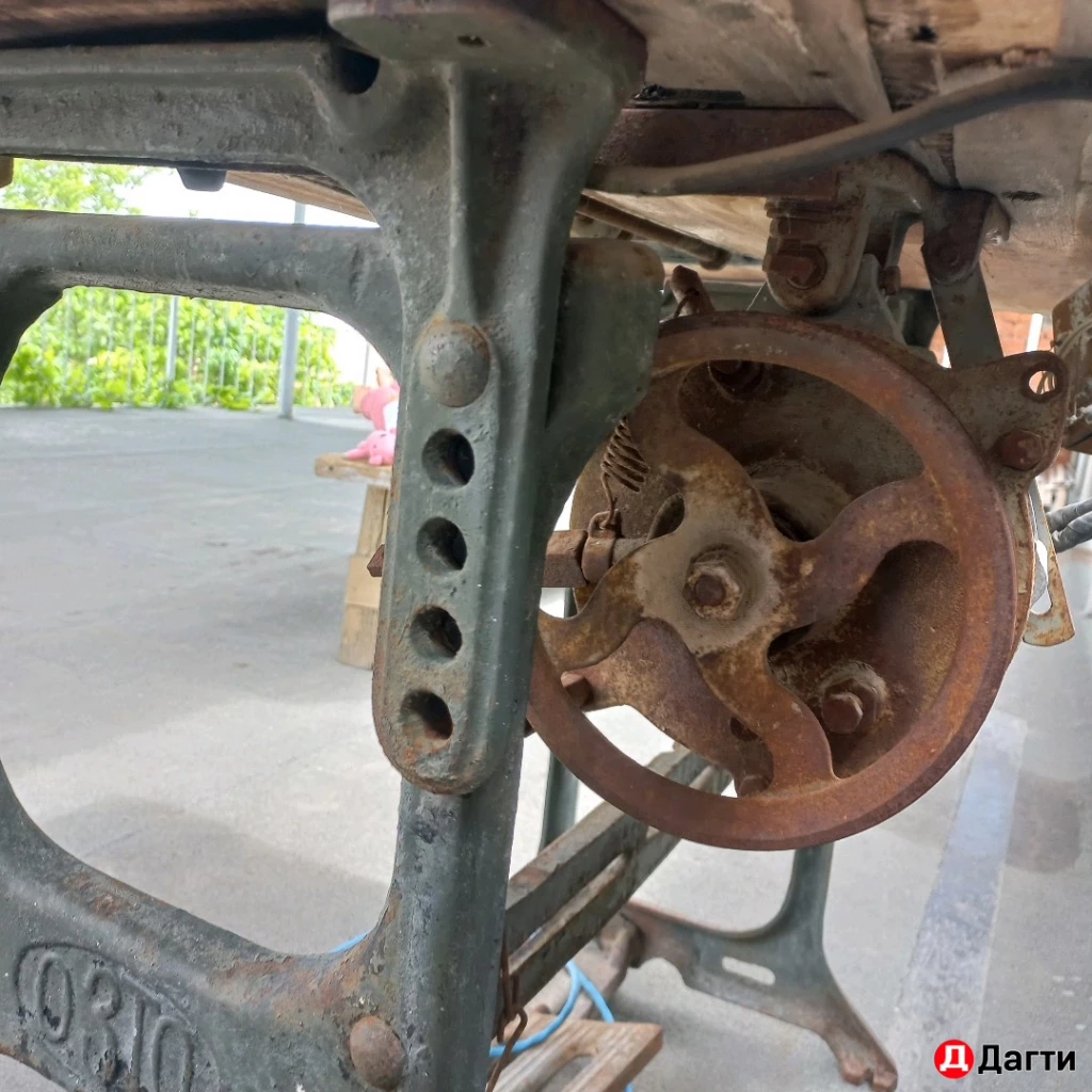 Швейная машинка