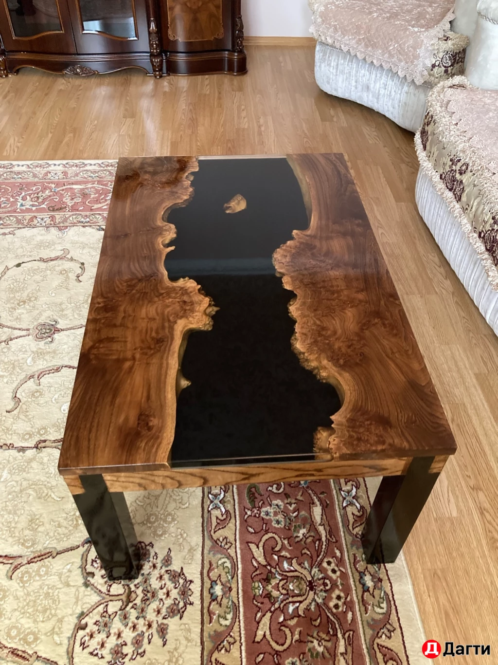 Журнальный столик