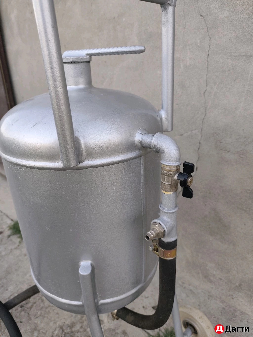 Пескоструйный аппарат