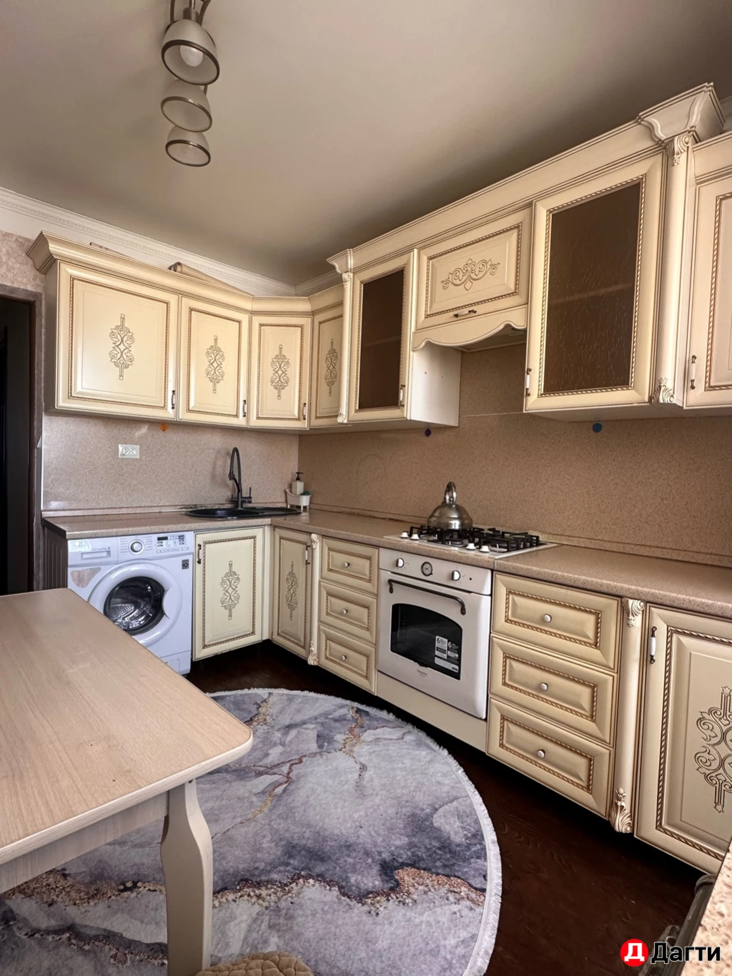 Квартира, 3 комнаты, 95 м²