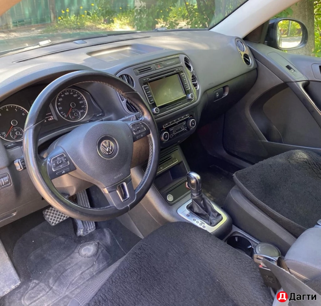 Volkswagen Tiguan, 2012 года