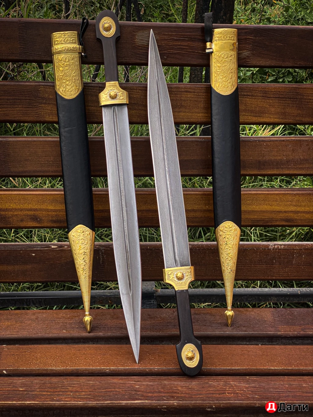 Кинжал боевой