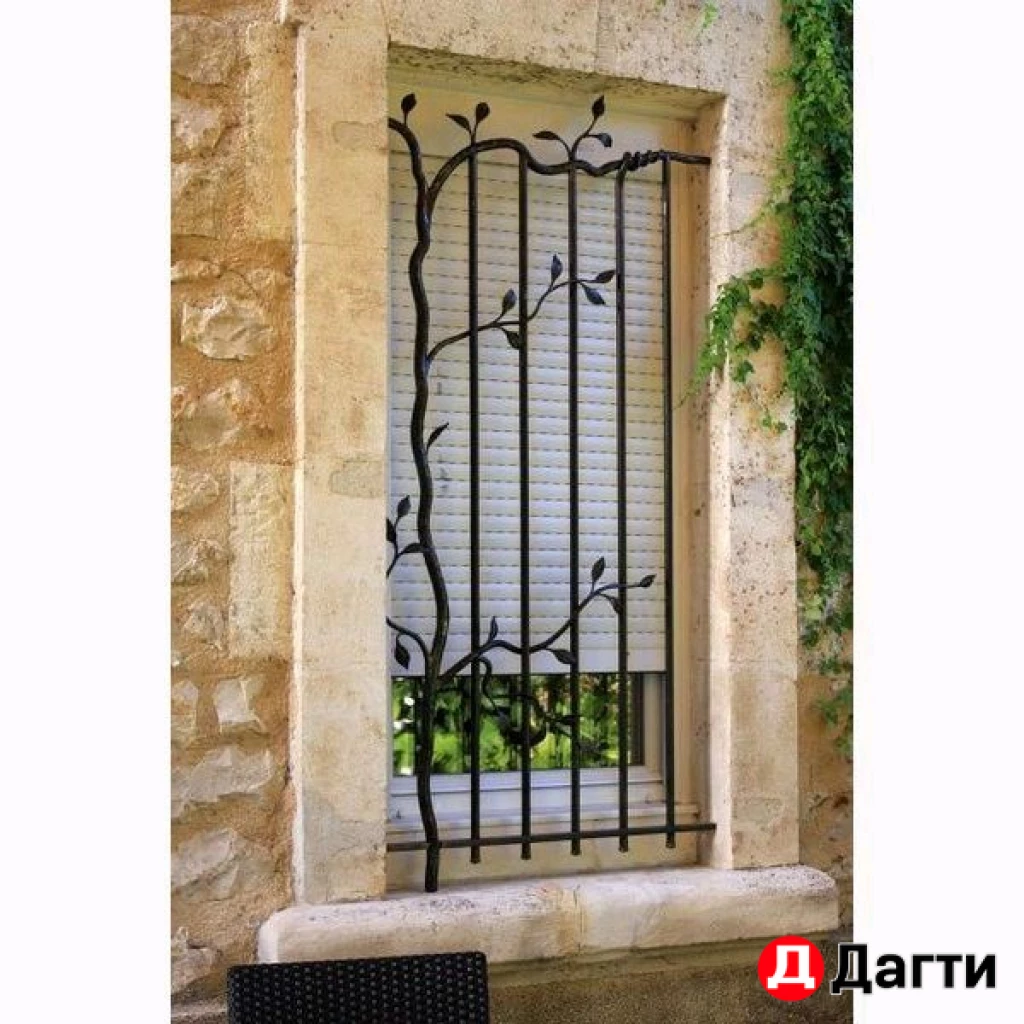 Окна обрамленные ковкой