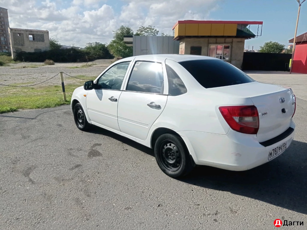 LADA (ВАЗ) Granta, 2013 года