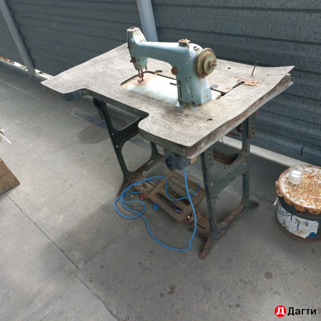 Швейная машинка