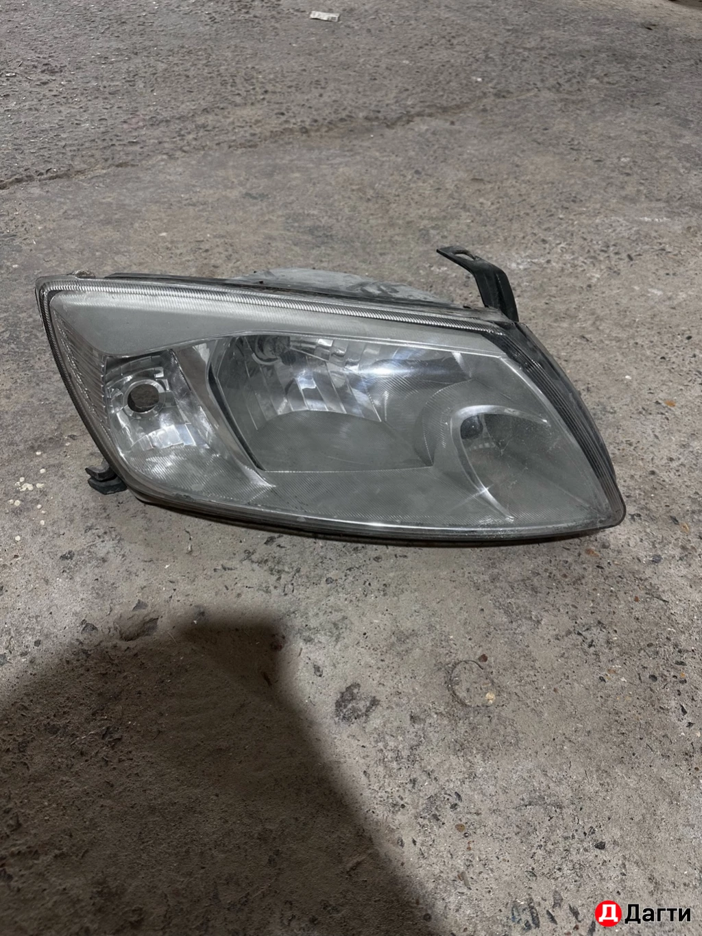 Фары на гранту