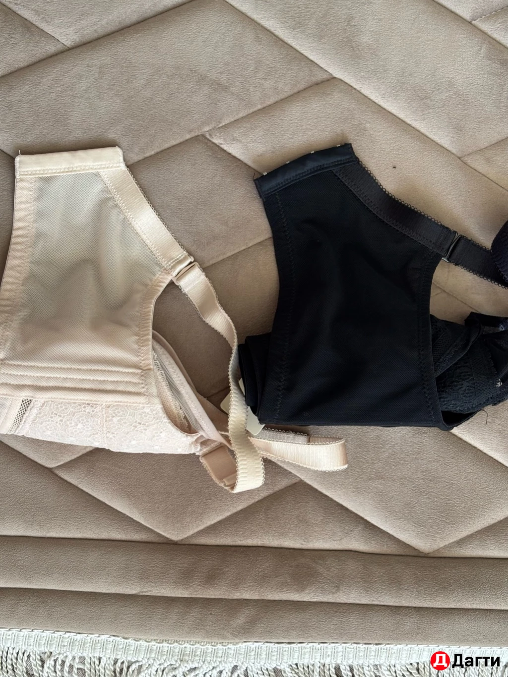 Бюстгальтер, женское нижнее белье