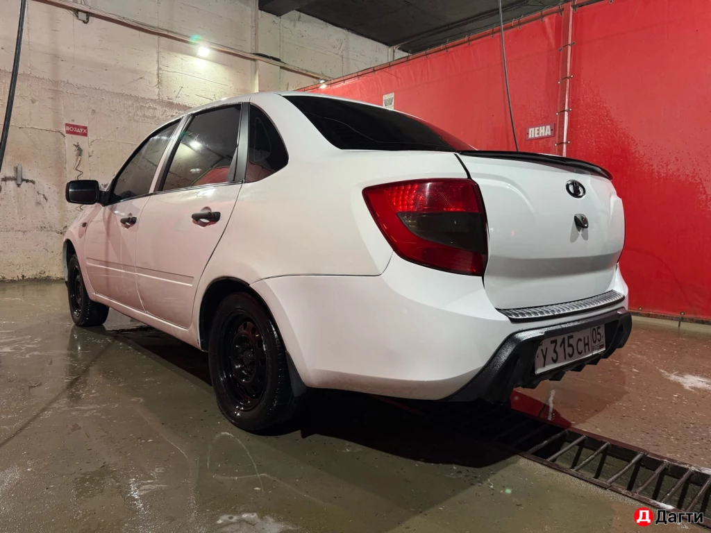 LADA (ВАЗ) Granta, 2012 года