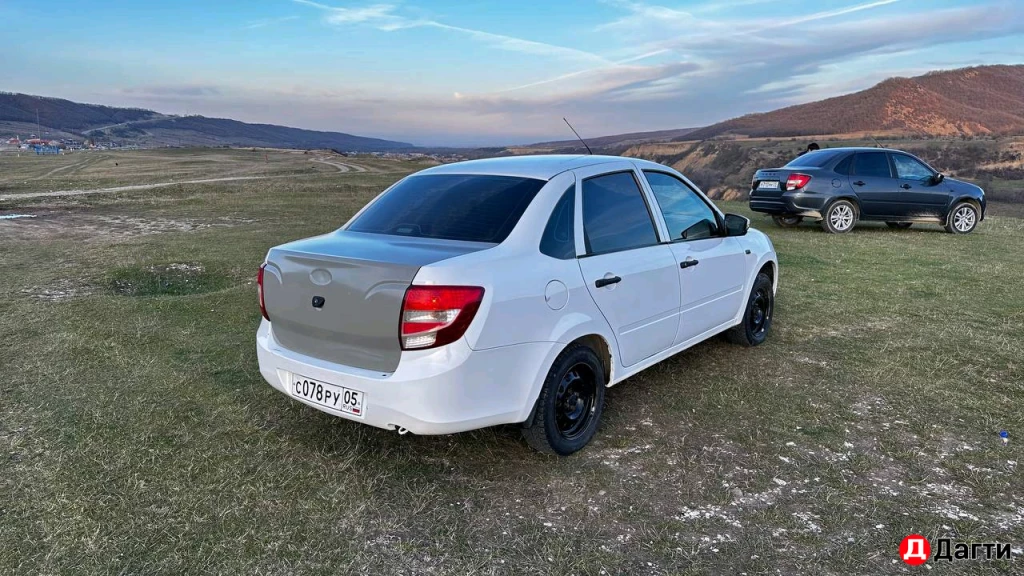 LADA (ВАЗ) Granta, 2013 года