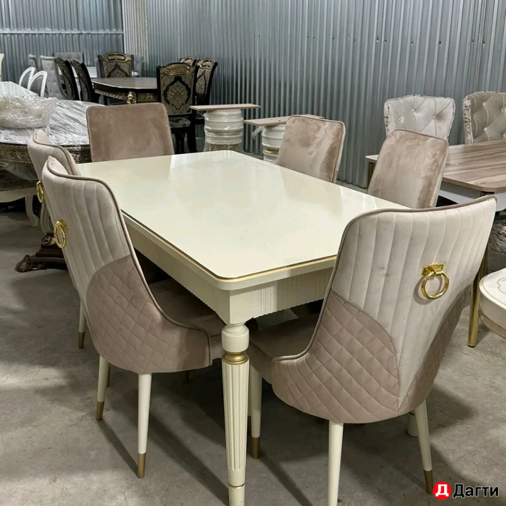 Стол со стульям