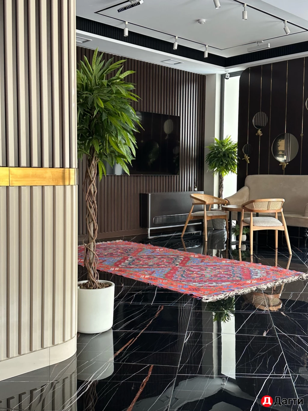 Менеджер по продажам недвижимости