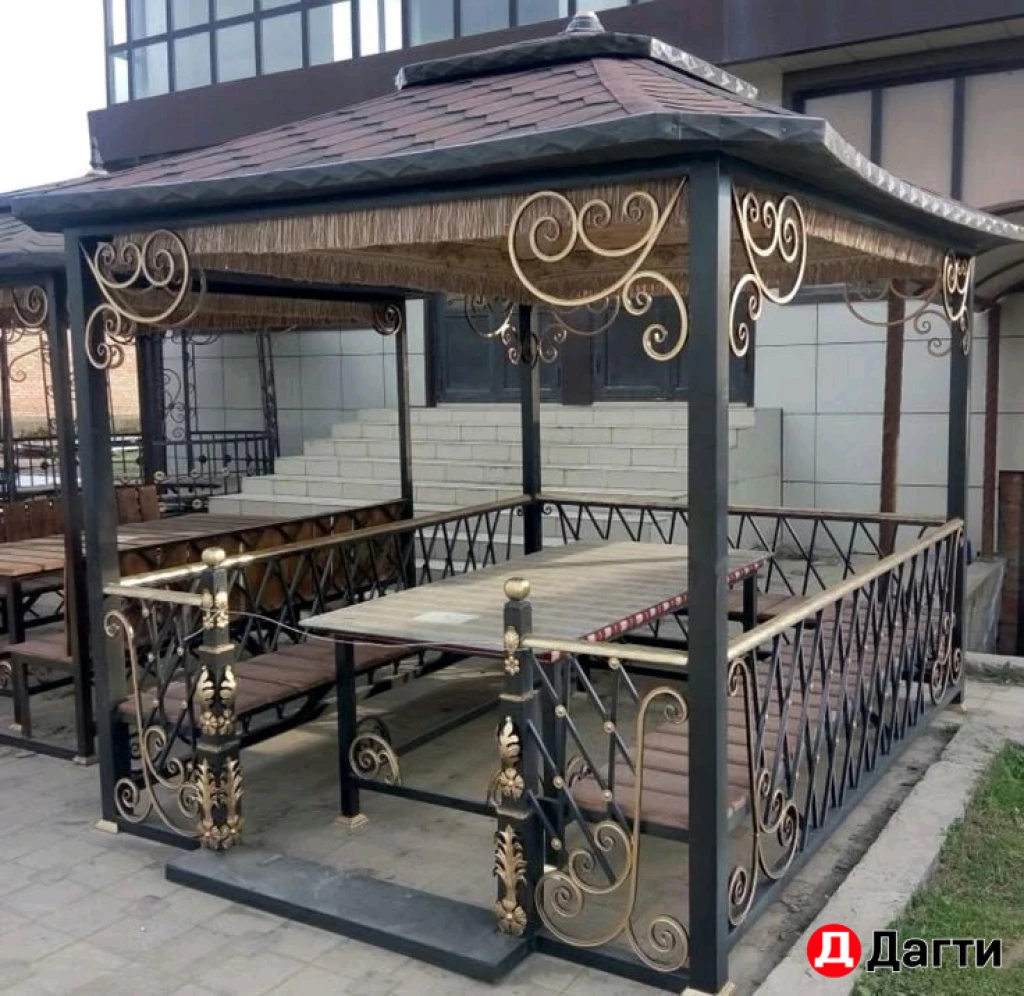 Беседки для приятных летних дней в кругу друзей и гостей