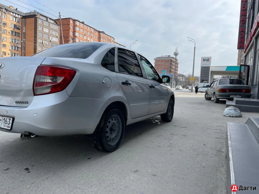 LADA (ВАЗ) Granta, 2013 года