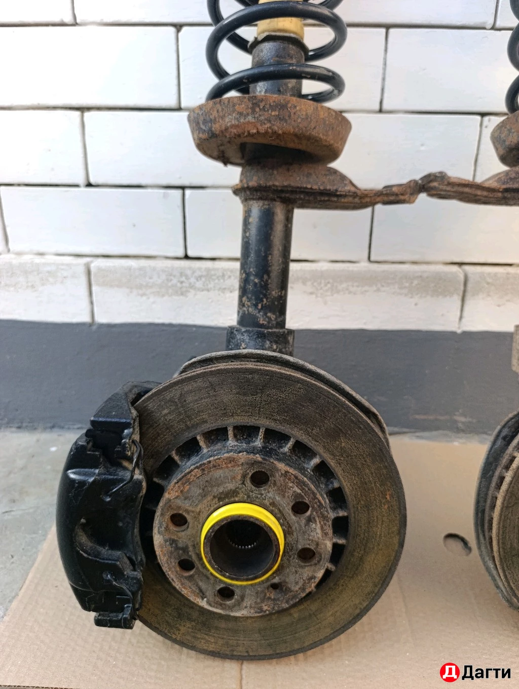 Стойки передние на Нексия,Эсперо