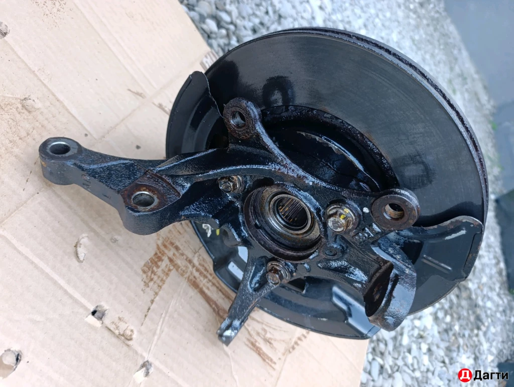 Кулак передний левый Hyundai Elantra 6