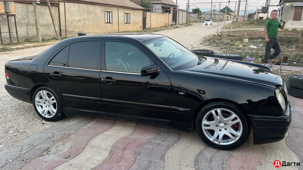 Mercedes-Benz E-Класс