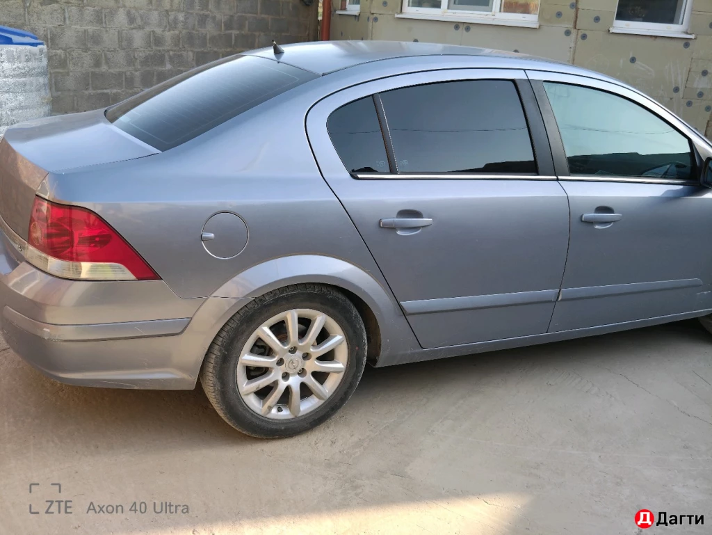 Opel Astra, 2008 года