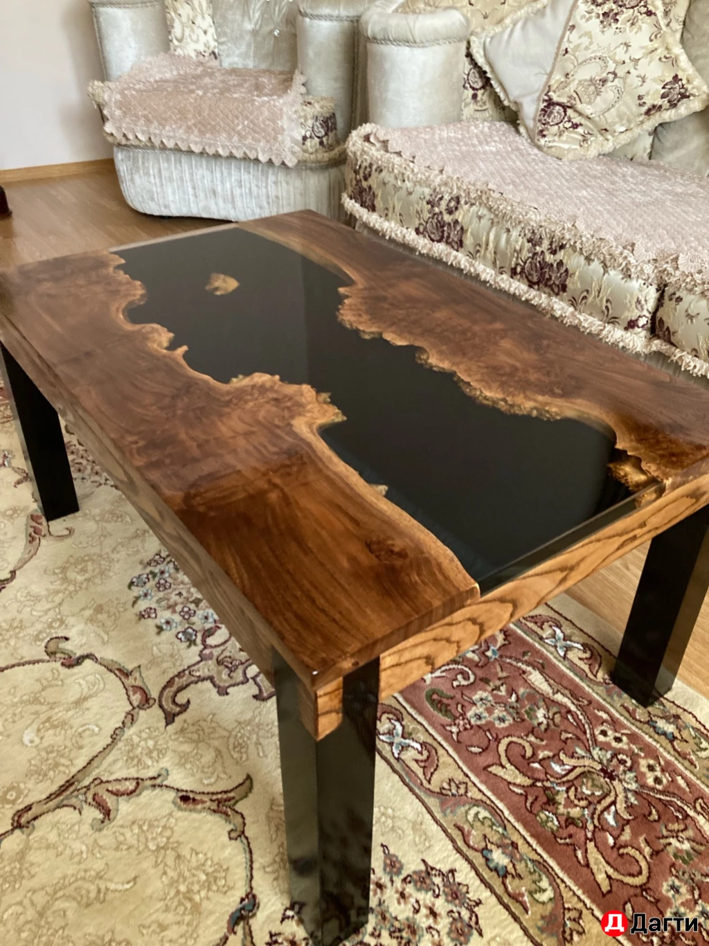 Журнальный столик