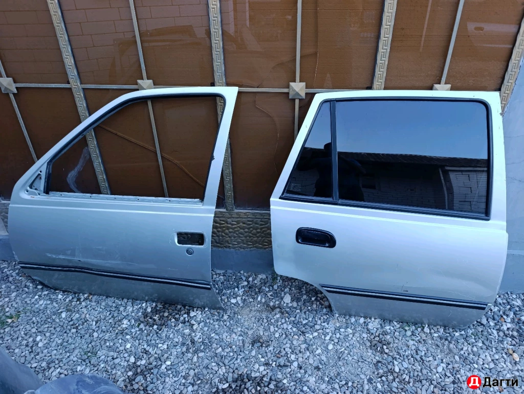 Двери на Daewoo Nexsia N100 N150