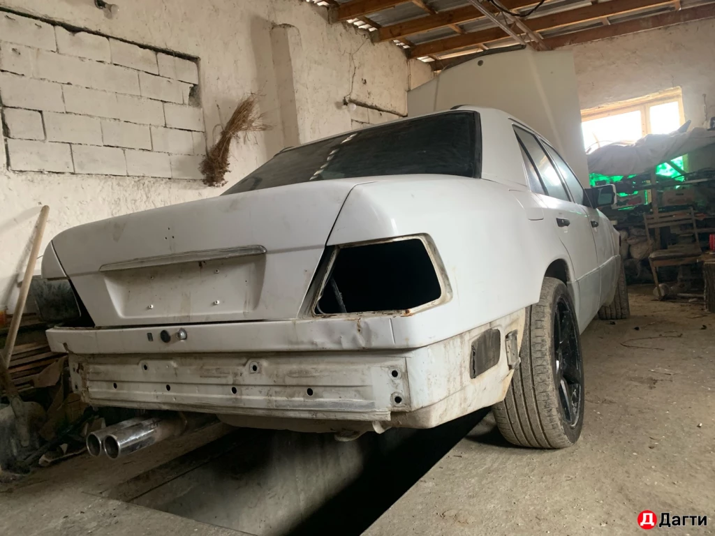 Mercedes-Benz W124, 1994 года