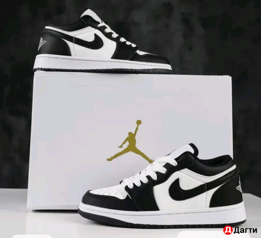 Кроссовки Nike