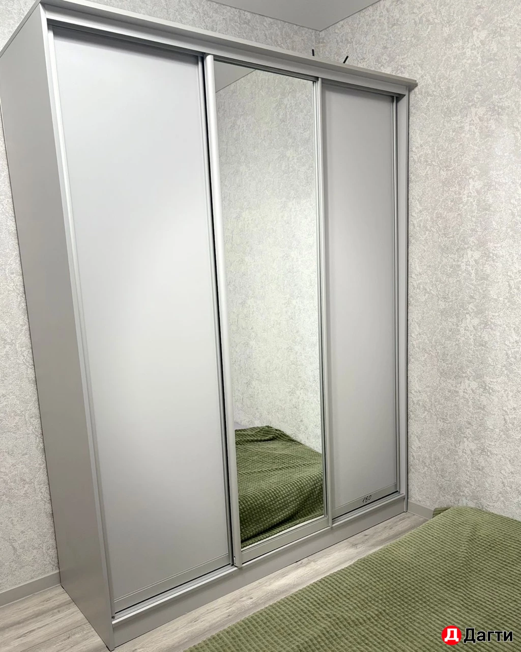 Шкаф купе 1.05 Серый