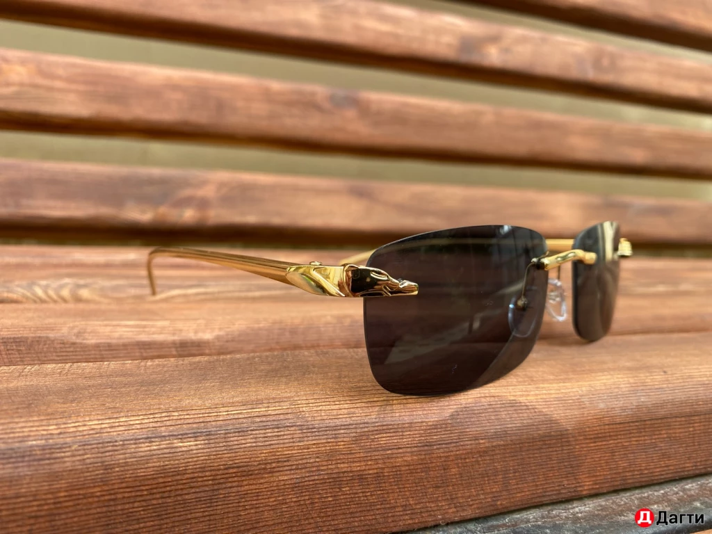 Очки солнцезащитные