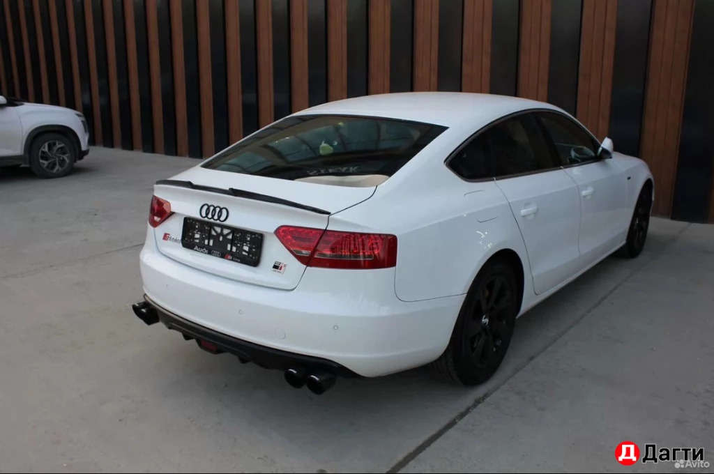 Audi A5, 2010 года