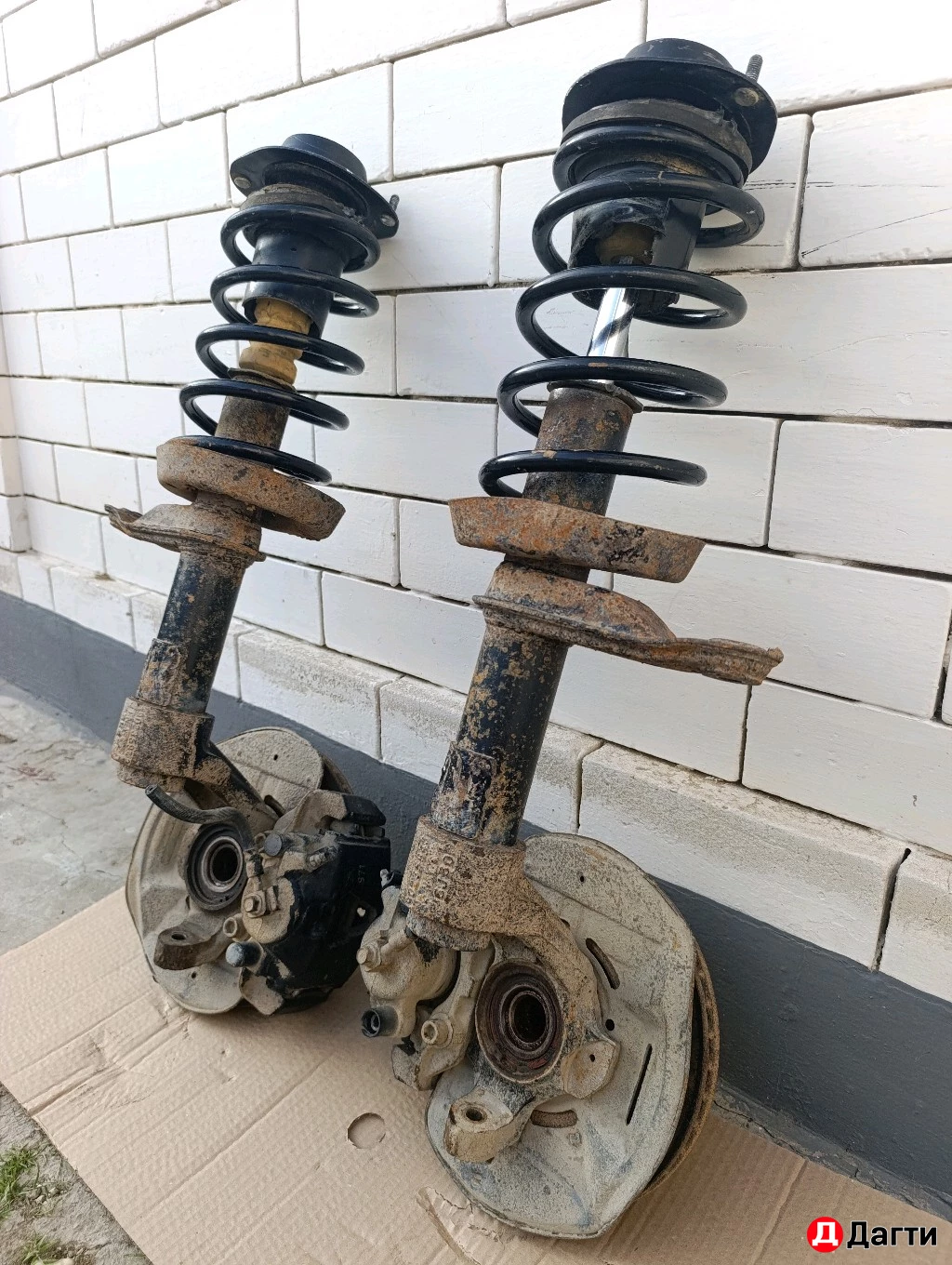 Стойки передние на Нексия,Эсперо