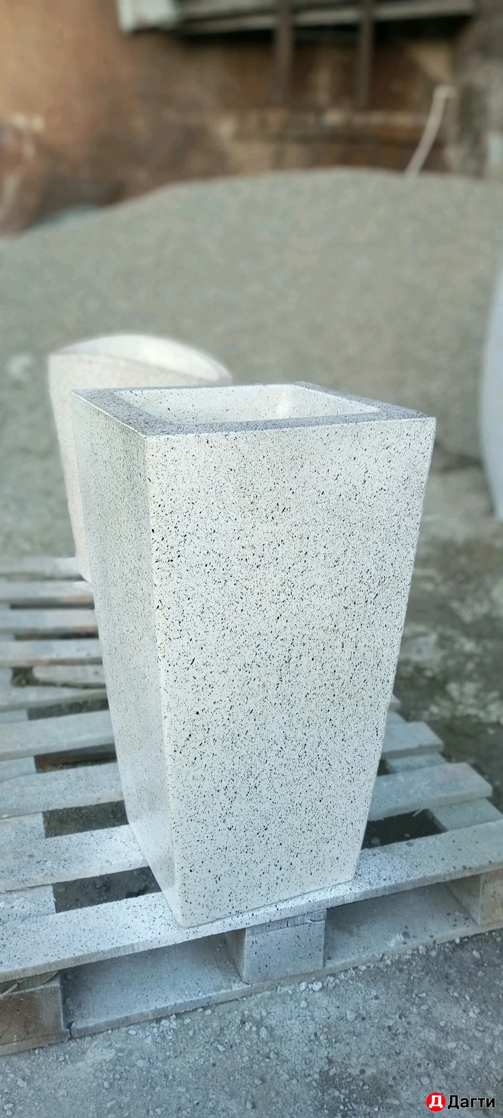 Кашпо бетонное, цветочницы