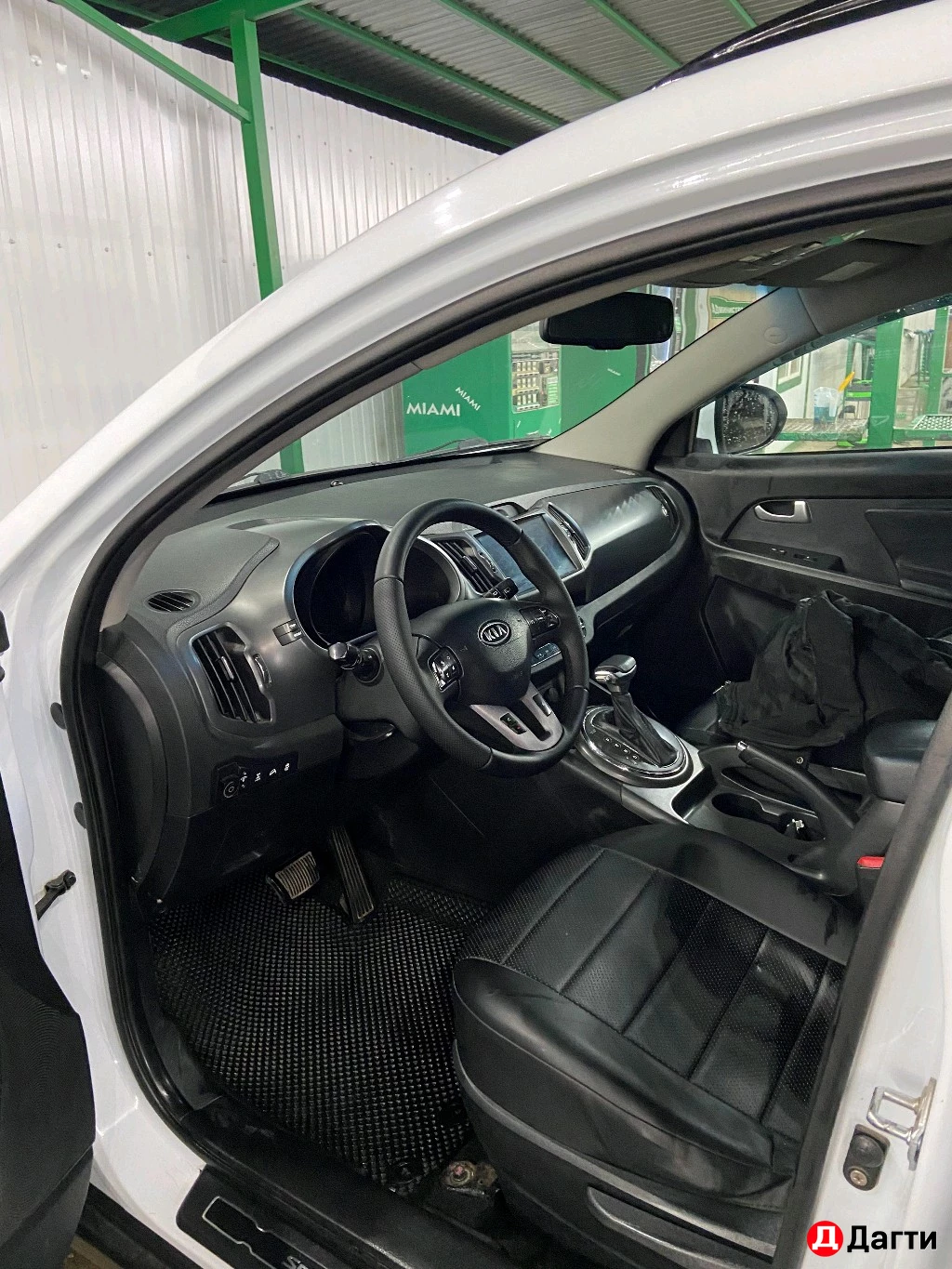 Kia Sorento, 2011 года