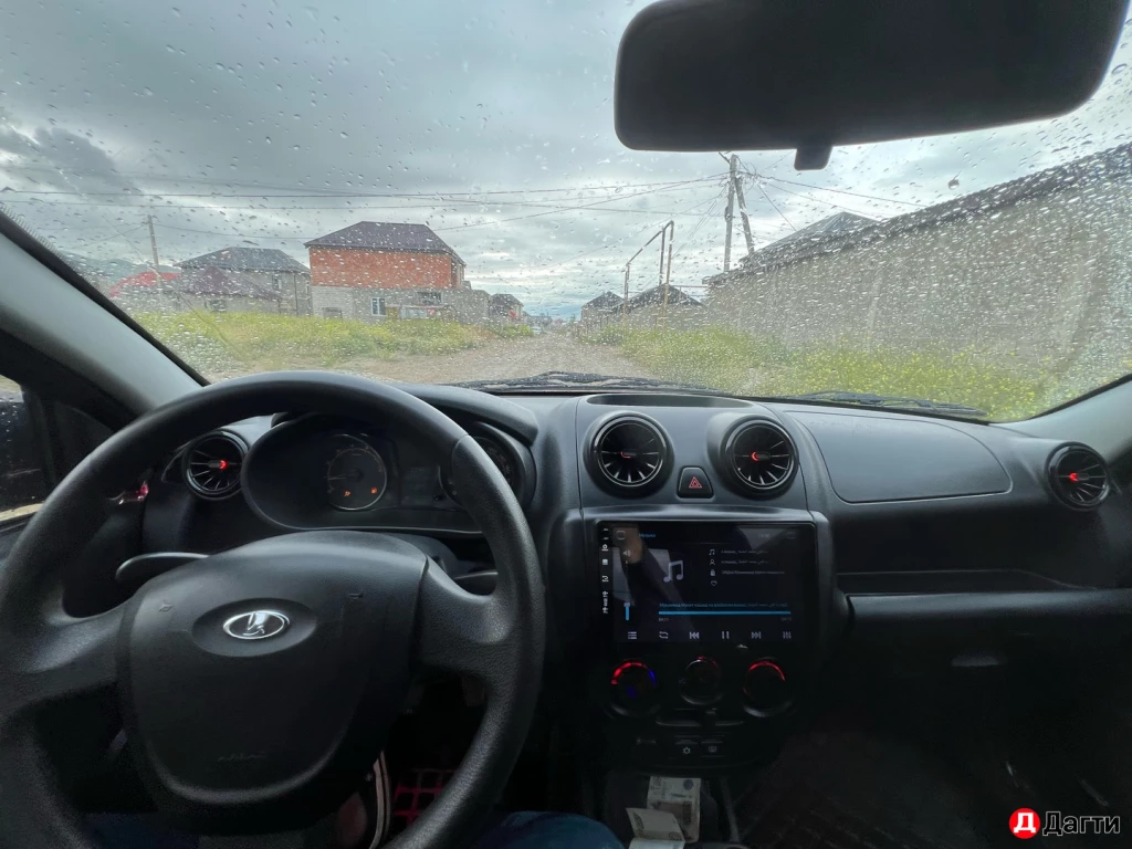 LADA (ВАЗ) Granta, 2013 года