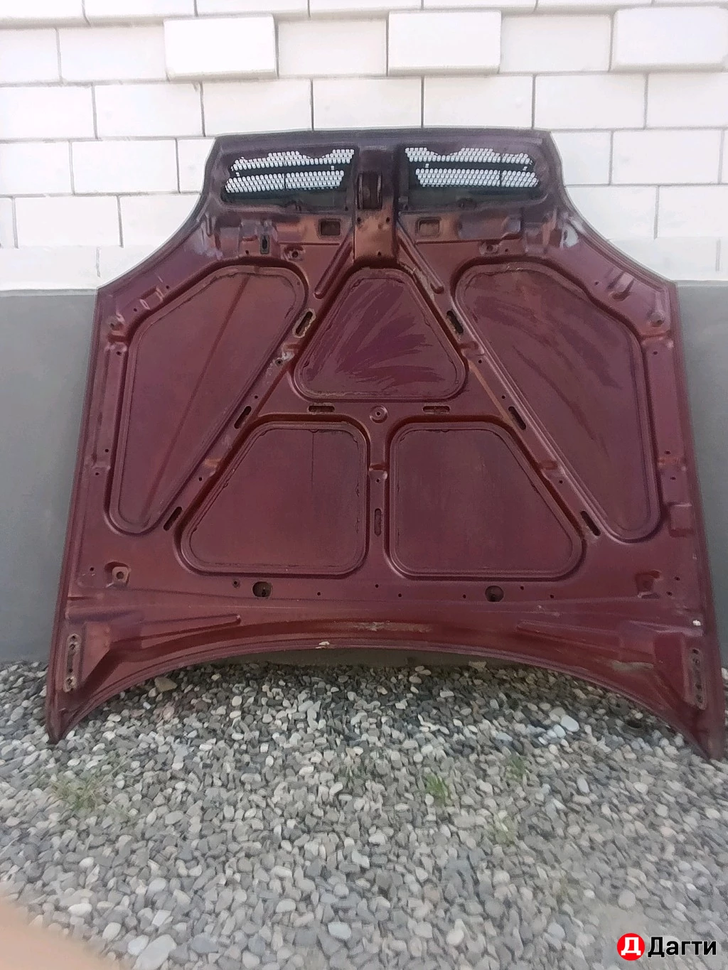 Капот на Chevrolet Lanos