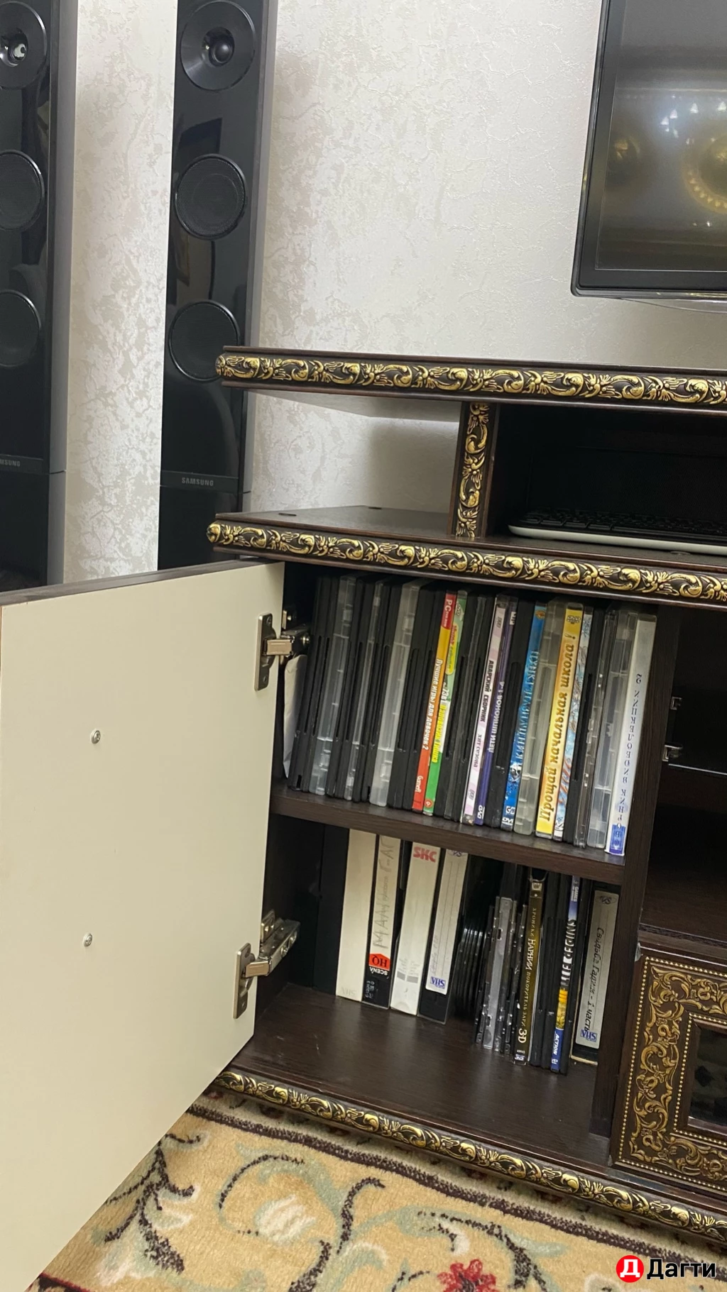 Подставка для телевизора