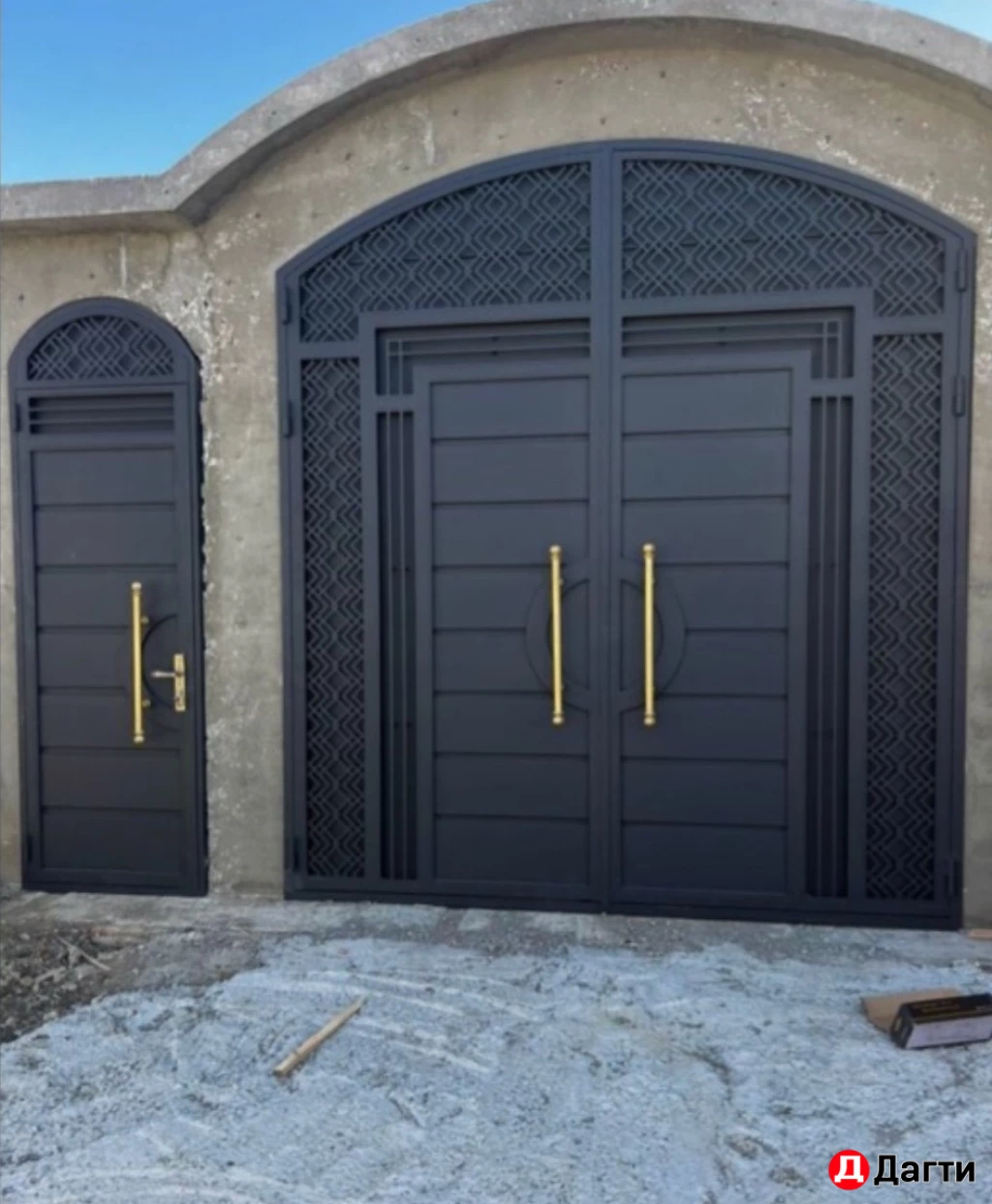 КОВАННЫЕ ВОРОТА ,перила ,навесы,входные бронь двери