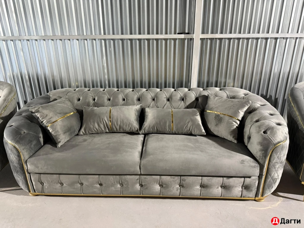 Тройка с креслами