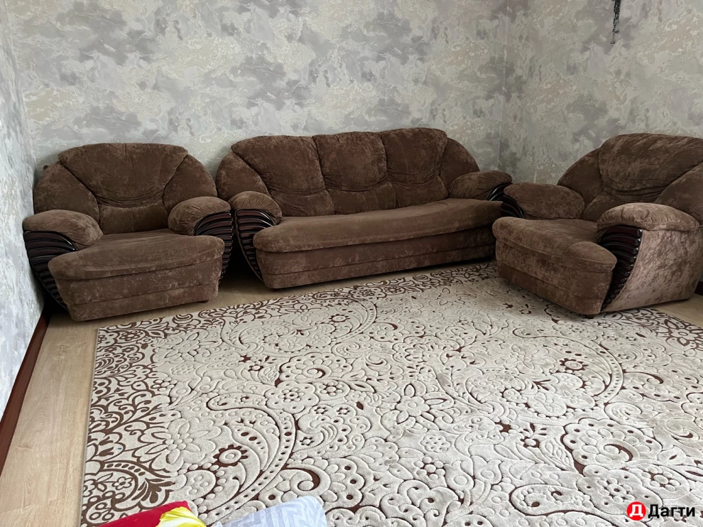 Диван и кресла