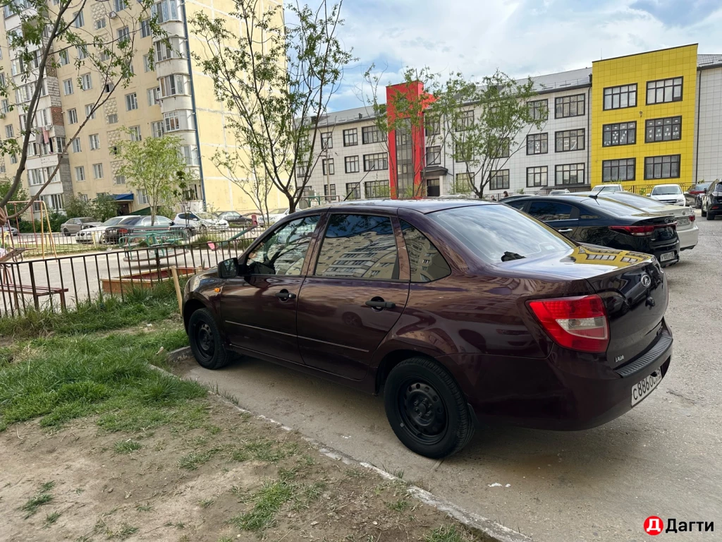 LADA (ВАЗ) Granta, 2013 года