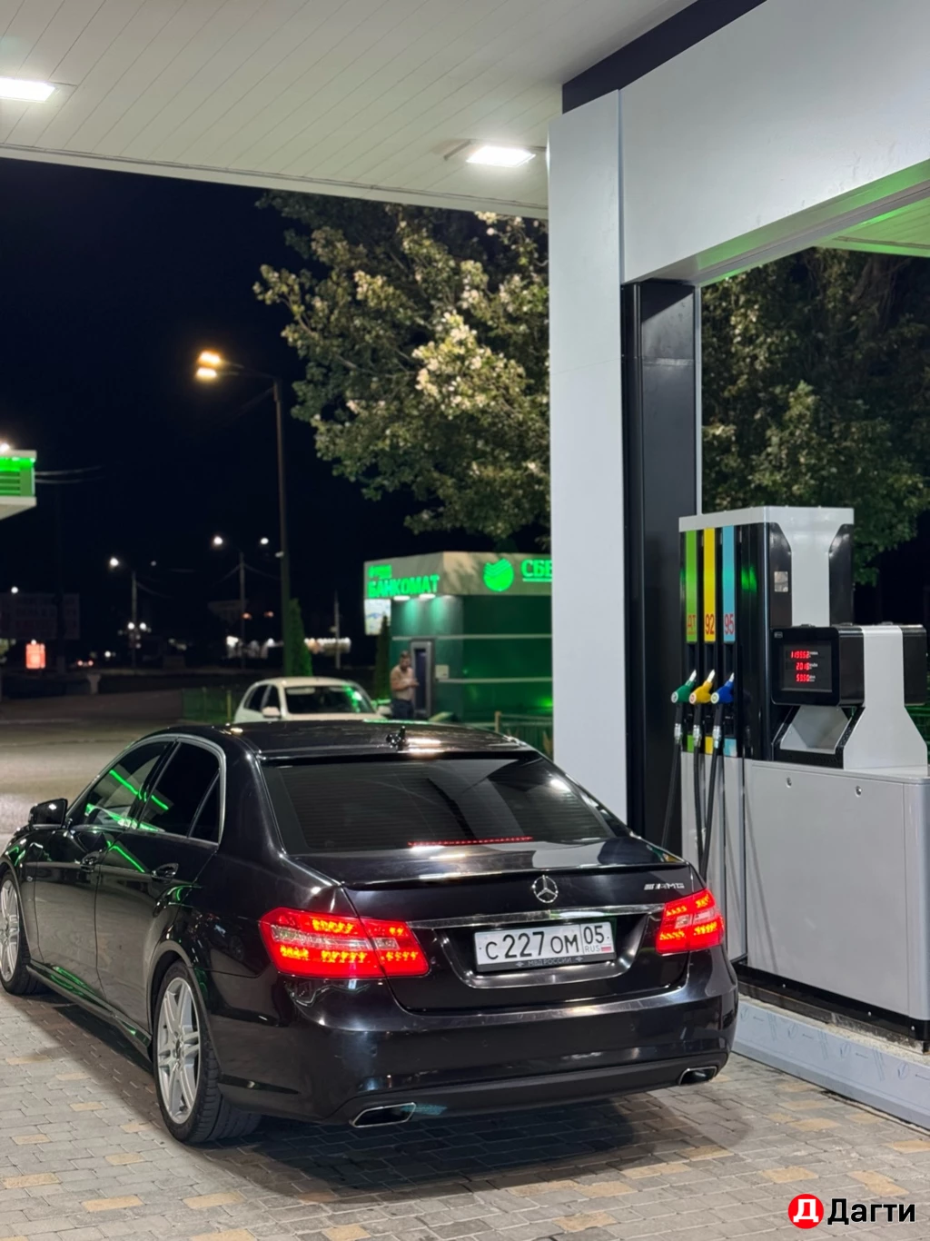 Mercedes-Benz E-Класс, 2011 года