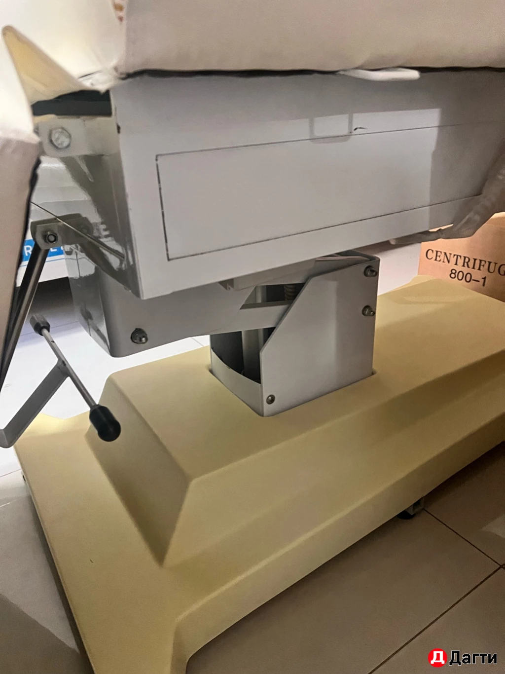 Кушетка косметологическая б/у