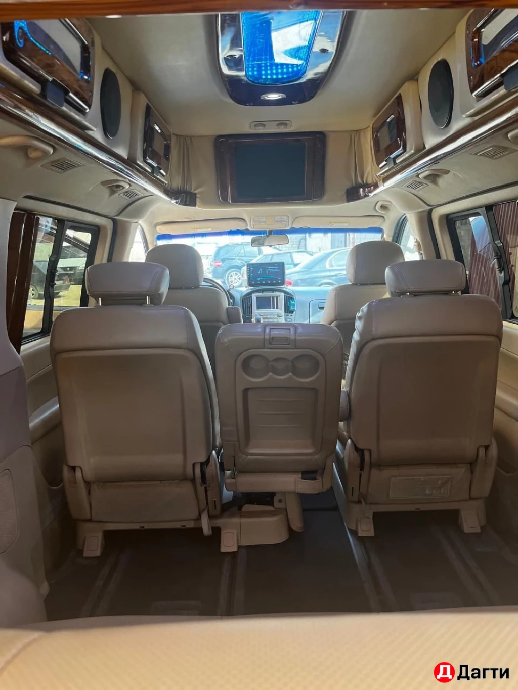 Hyundai Grand Starex