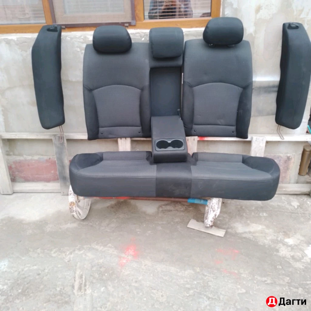 Задний ряд сидушек