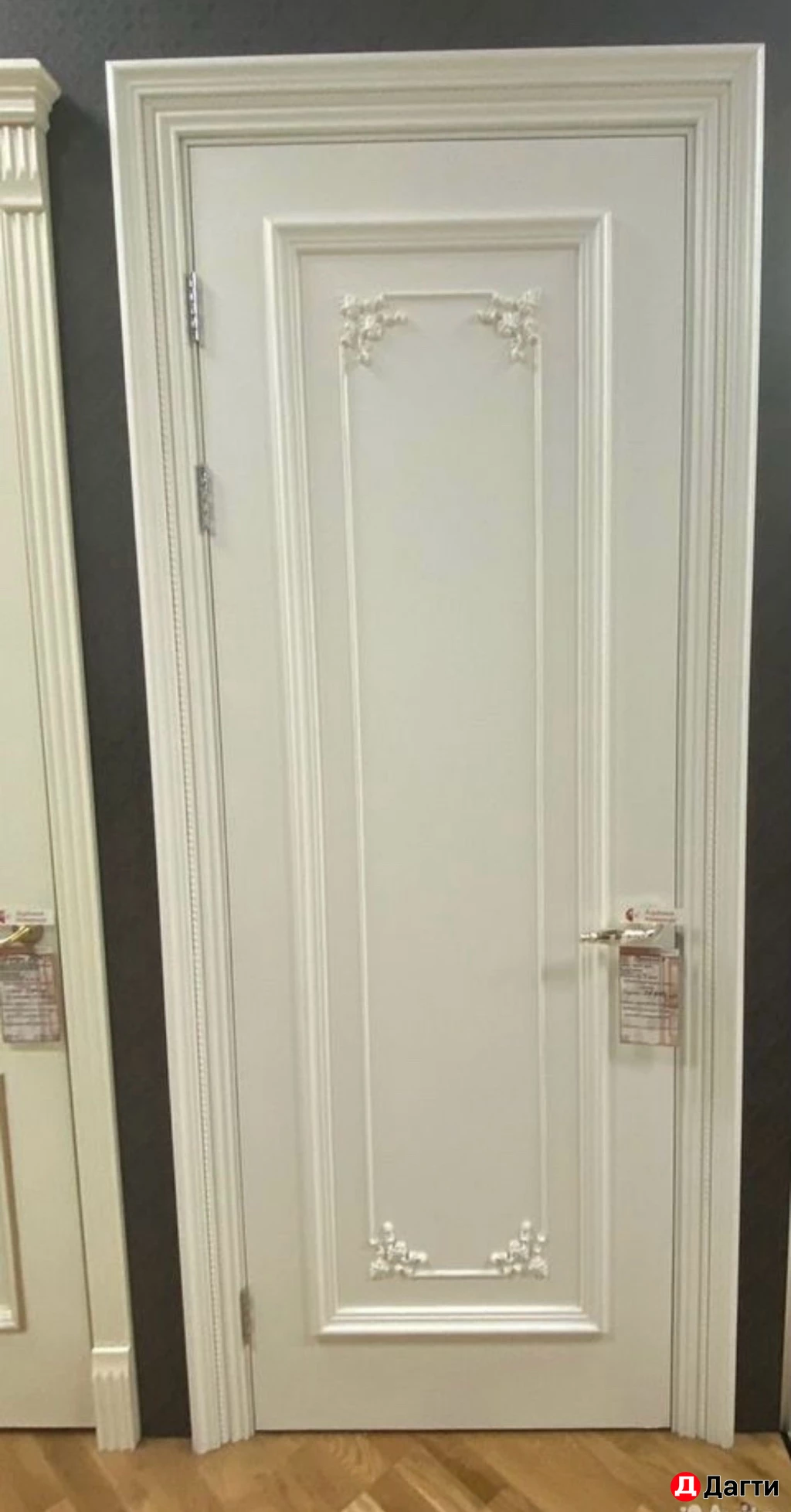 Новые наличники на входные двери