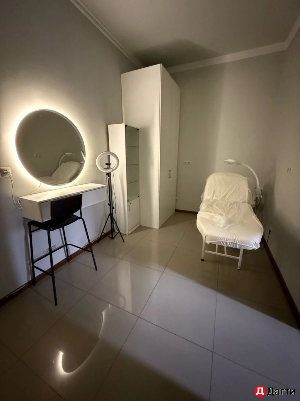 Помещение свободного назначения, Собственник