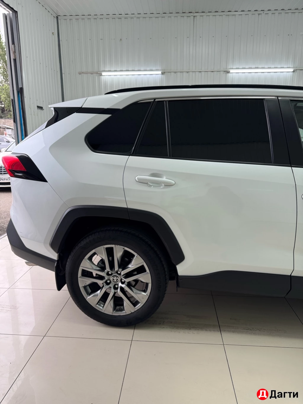 Toyota RAV4, 2020 года
