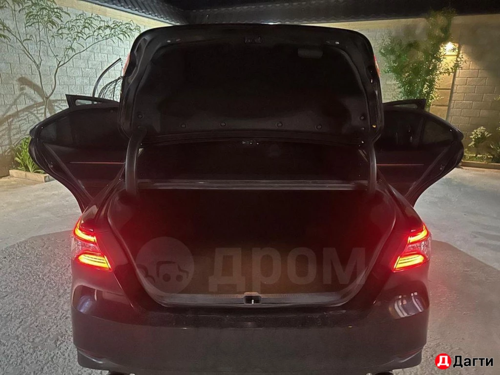 Toyota Camry, 2020 года