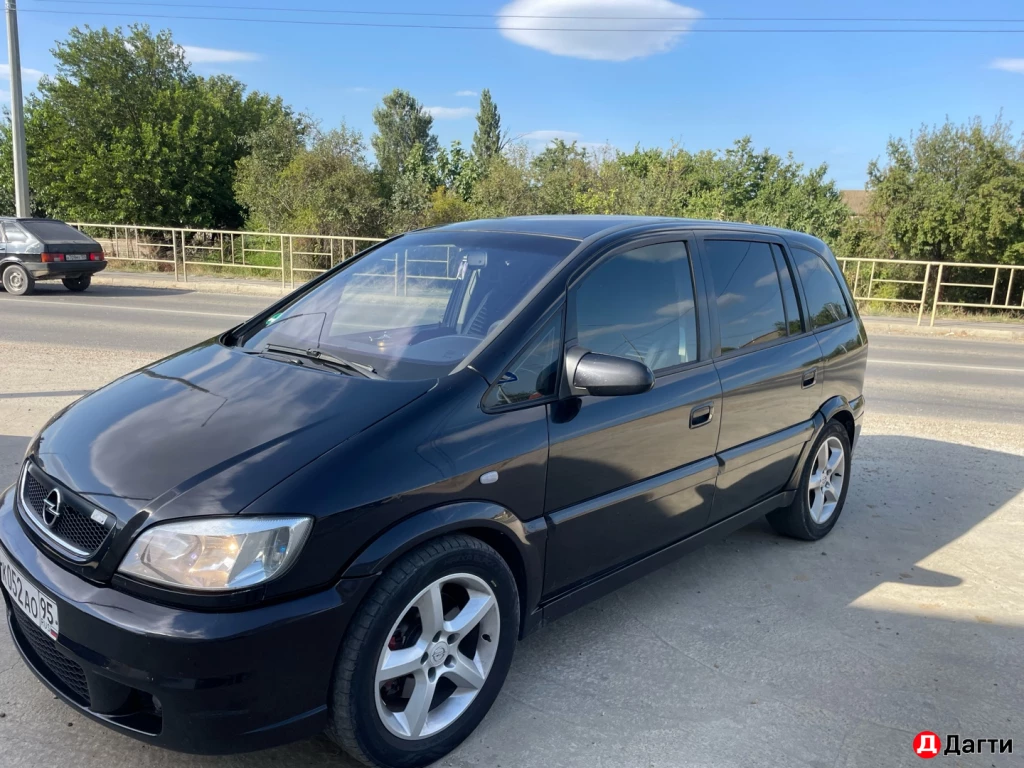 Opel Zafira OPC