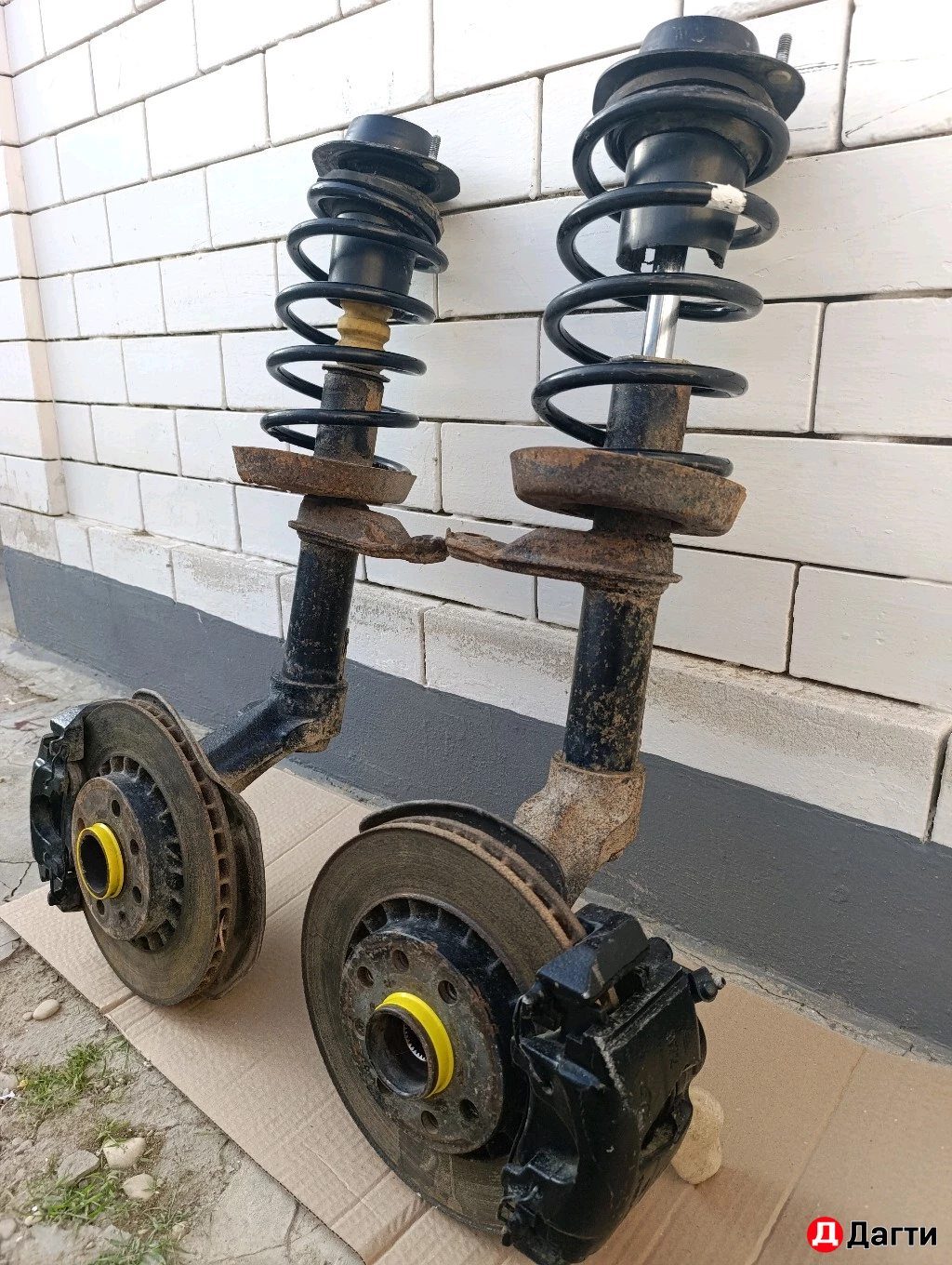 Стойки передние на Нексия,Эсперо