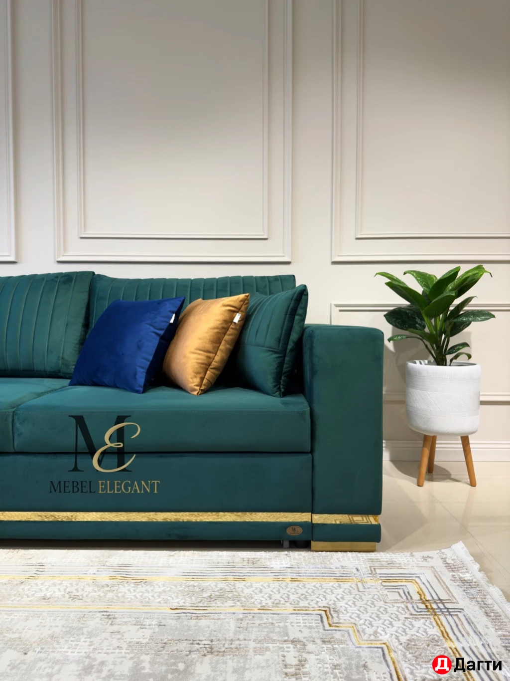 Дизайнерский диван «Венера»